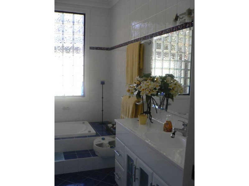 38 Digby Road, Erina NSW 2250