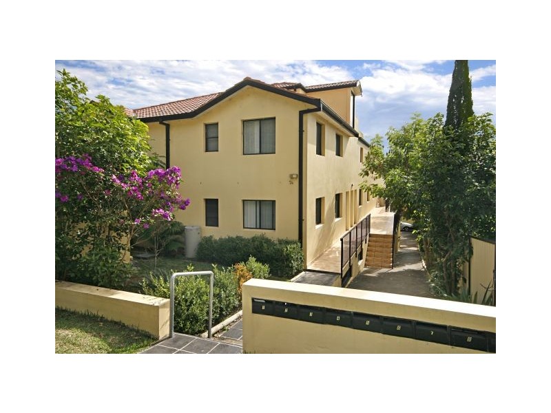 3/74 Faunce Street, Gosford NSW 2250