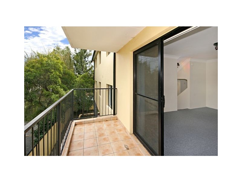 3/74 Faunce Street, Gosford NSW 2250