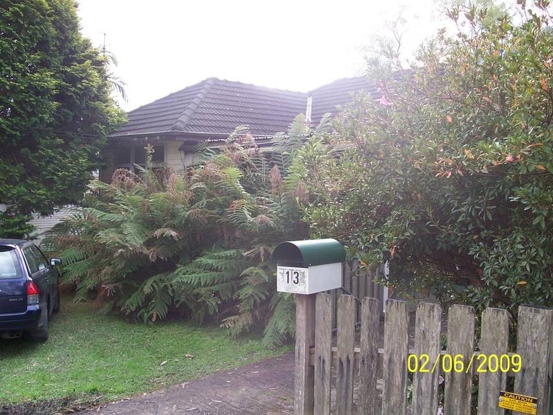 13 Kinarra Avenue, Wyoming NSW 2250