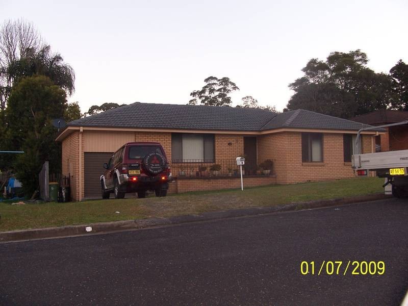 8 Hamilton Close, Niagara Park NSW 2250