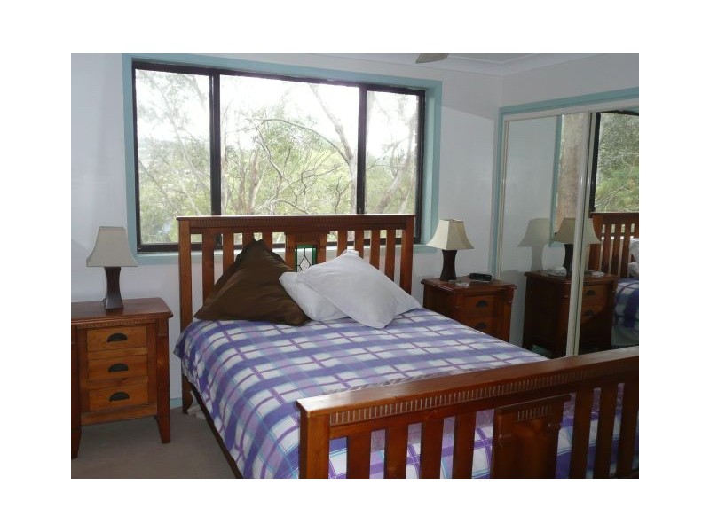 5 Larbonya Avenue, Wyoming NSW 2250