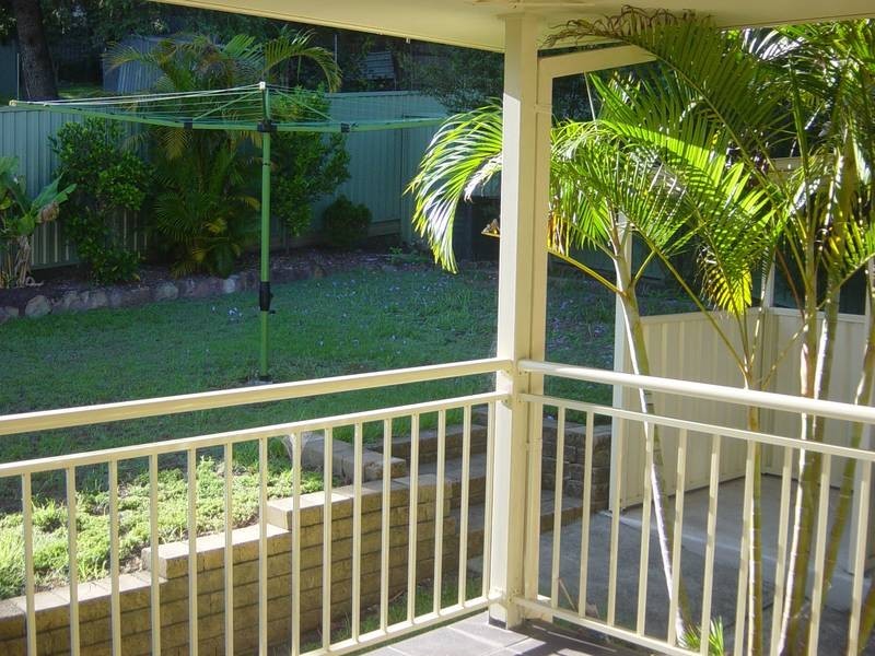 5 Tania Drive, Point Clare NSW 2250