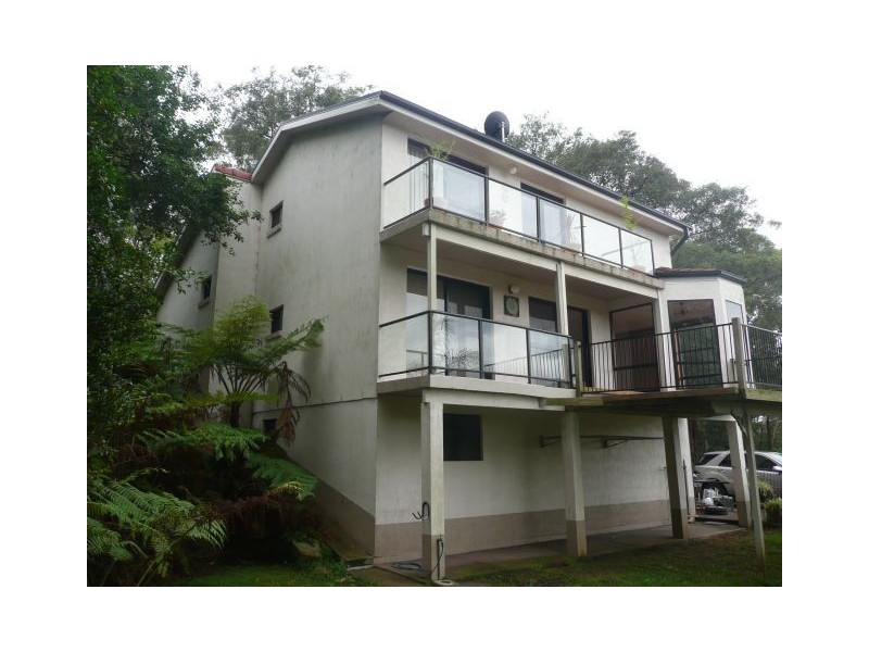 5 Dora Street, Lisarow NSW 2250