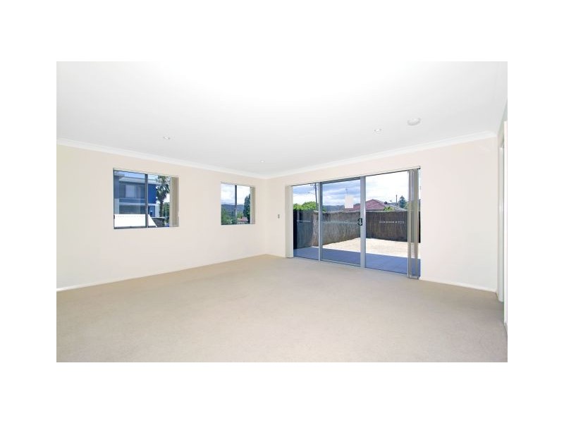 10/13-15 Moore Street, West Gosford NSW 2250