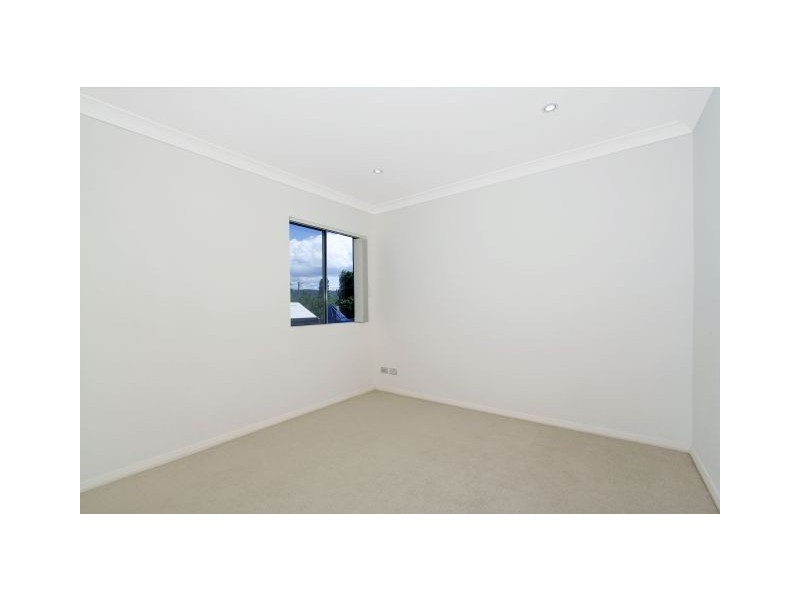 10/13-15 Moore Street, West Gosford NSW 2250