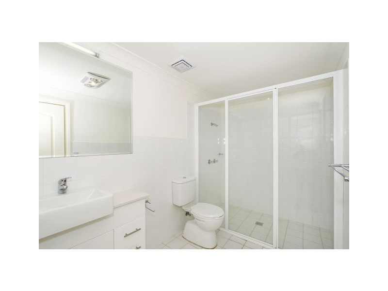 10/13-15 Moore Street, West Gosford NSW 2250