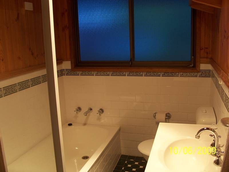 3 Upstairs Bluefish, Tascott NSW 2250