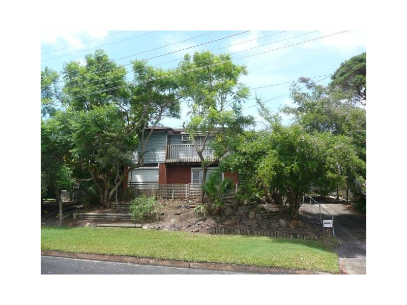 12 Bayside Drive, Green Point NSW 2251