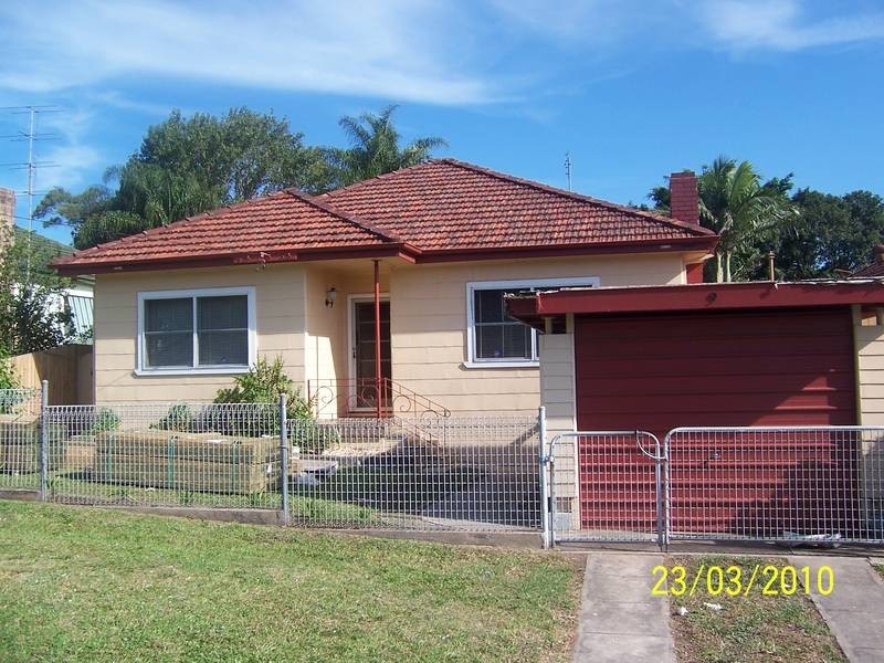 9 Donnison Street, West Gosford NSW 2250