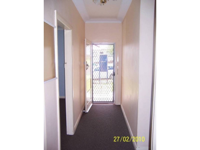 9 Donnison Street, West Gosford NSW 2250