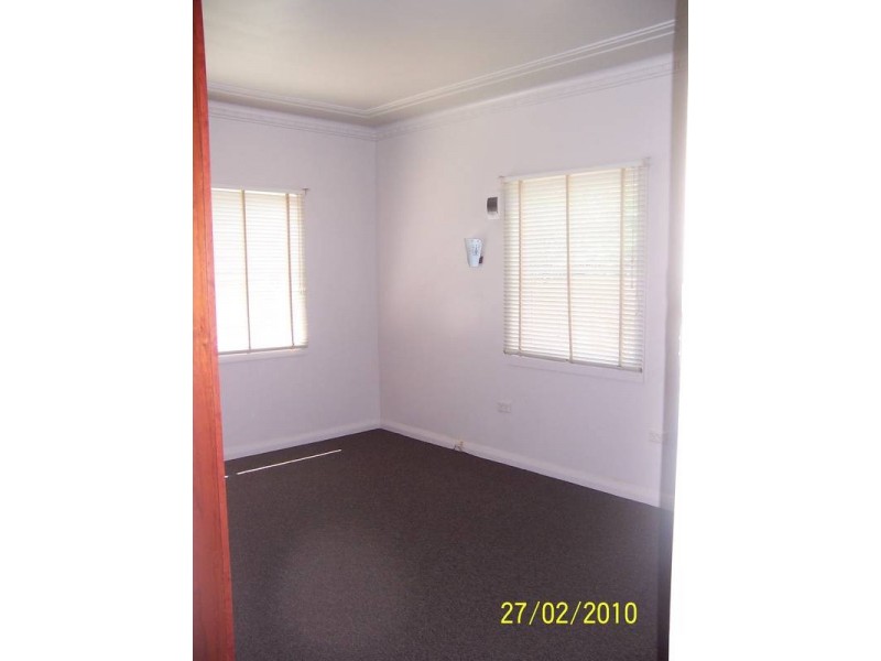 9 Donnison Street, West Gosford NSW 2250