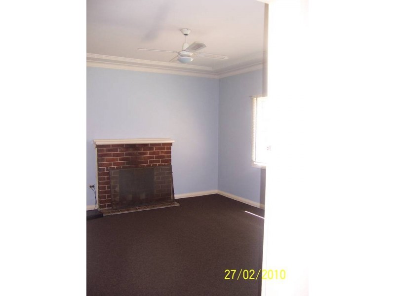 9 Donnison Street, West Gosford NSW 2250