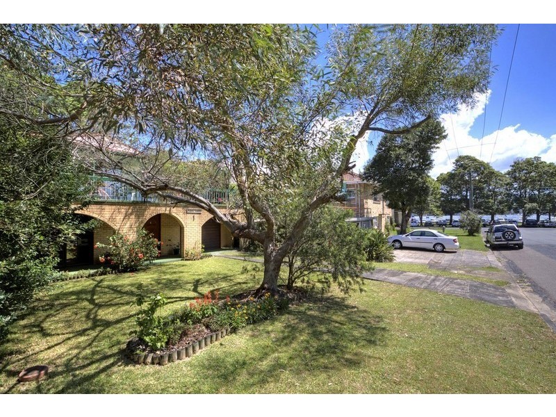 1 Duke Street, Point Frederick NSW 2250