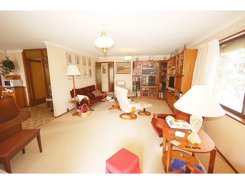 1 Duke Street, Point Frederick NSW 2250