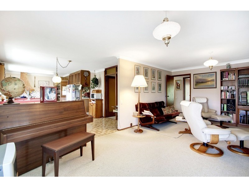 1 Duke Street, Point Frederick NSW 2250