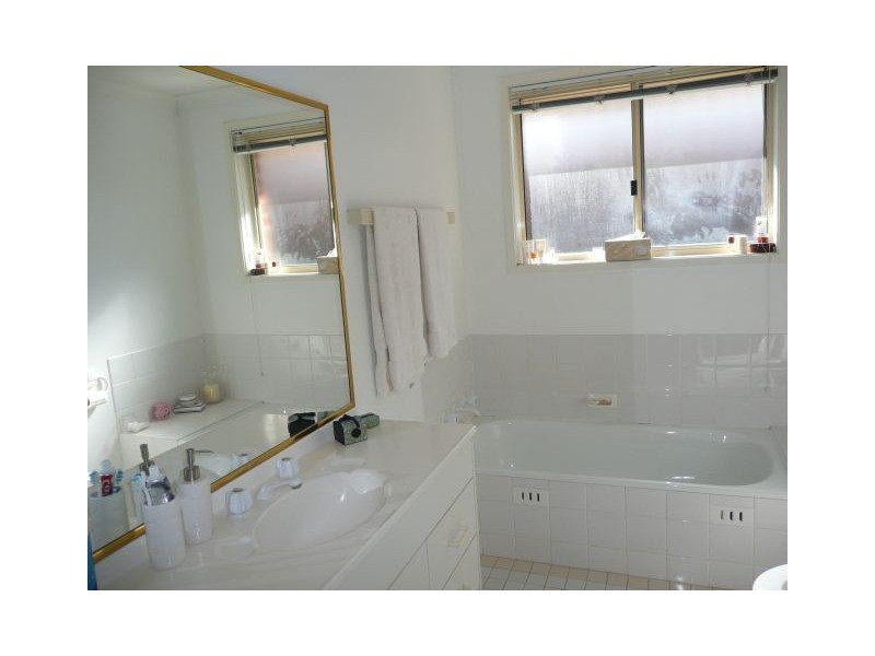1/17 Beechwood Close, Ourimbah NSW 2258