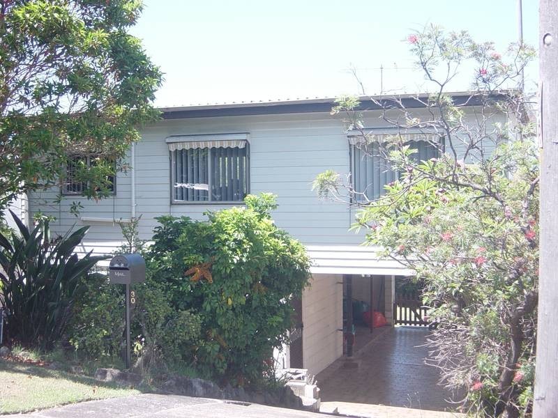 30 Macregor Street, Wyoming NSW 2250