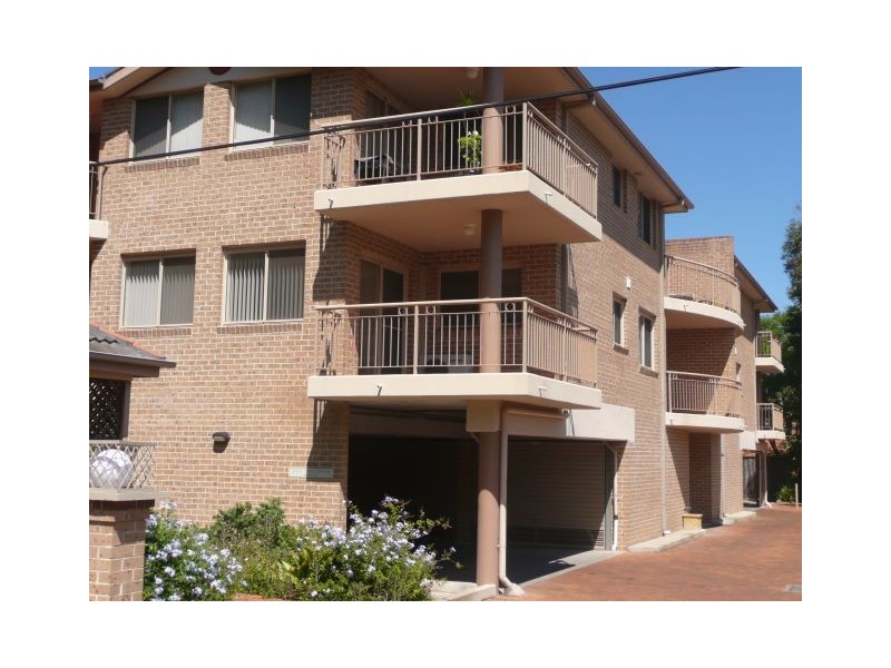 1/3-5 Shortland Street, Point Frederick NSW 2250
