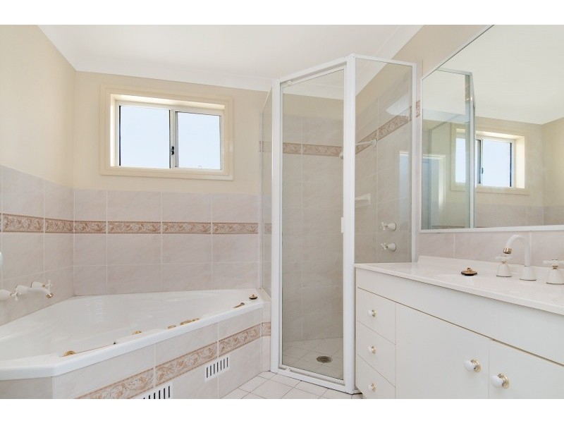 5 Robinia Parade, Springfield NSW 2250