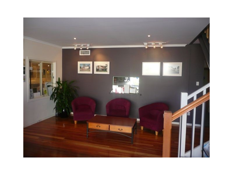 2/4 Enterprise Close, West Gosford NSW 2250