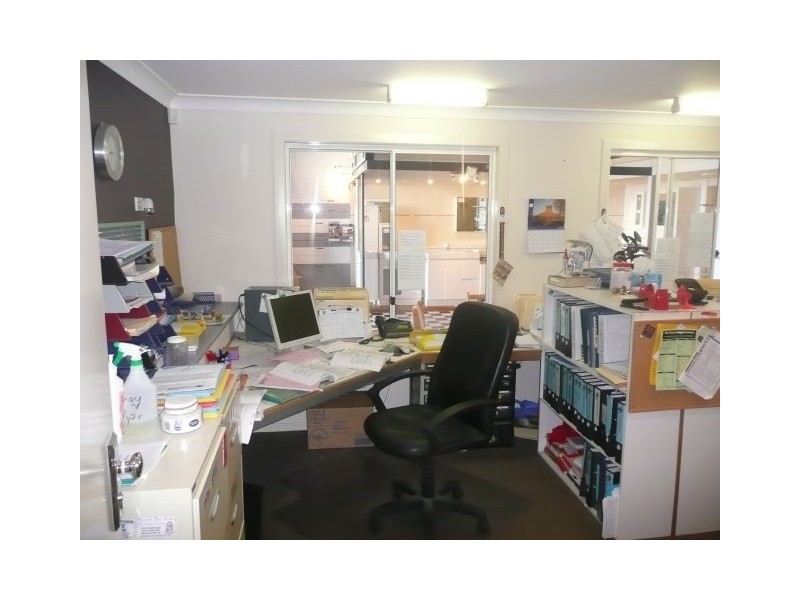 2/4 Enterprise Close, West Gosford NSW 2250