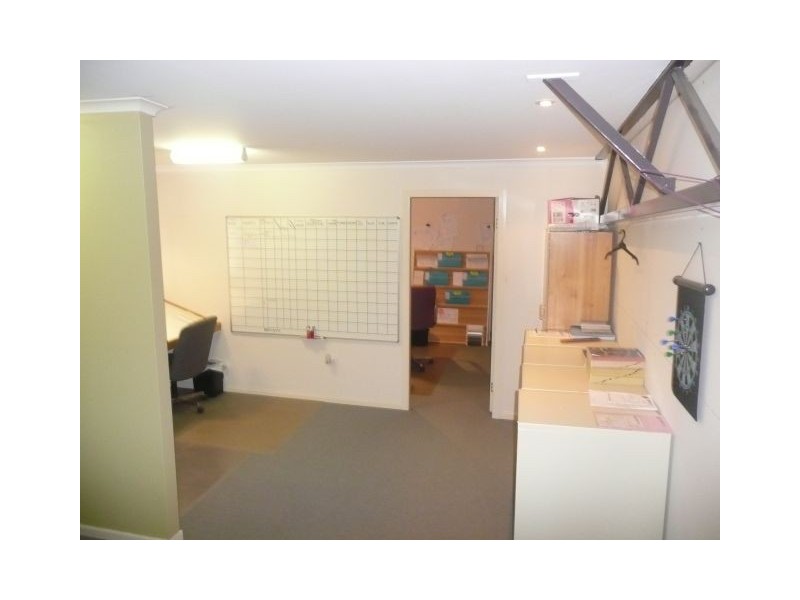 2/4 Enterprise Close, West Gosford NSW 2250