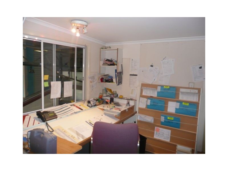 2/4 Enterprise Close, West Gosford NSW 2250