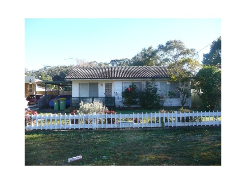 13 Dalton Street, Wyoming NSW 2250