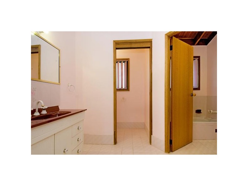 16 The Outlook, North Gosford NSW 2250