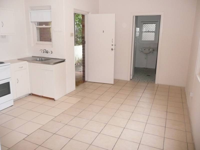 2/29 Mann Street, Gosford NSW 2250