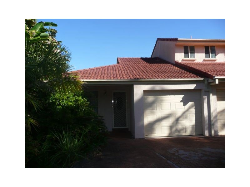 8/8 Beechwood Close, Ourimbah NSW 2258
