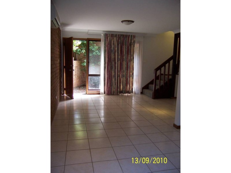 2/17 Ward Street, Gosford NSW 2250