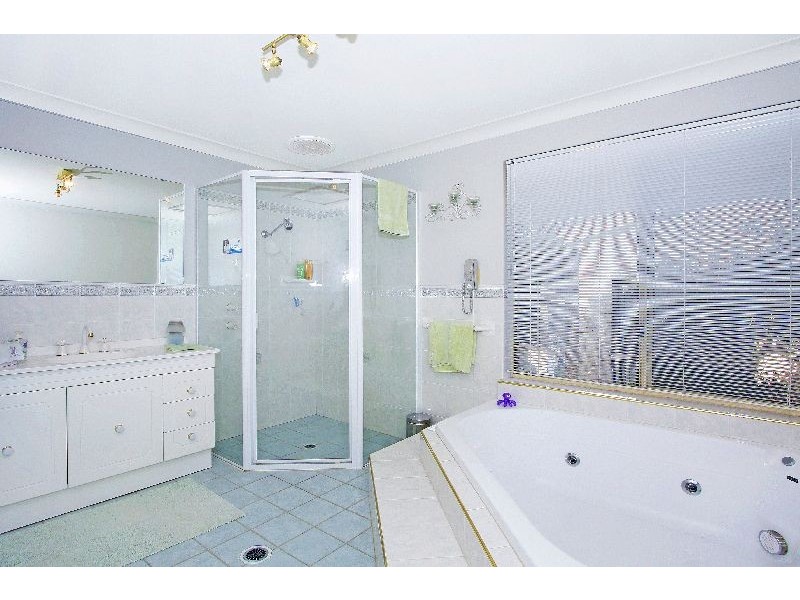 9 The Rise, Lisarow NSW 2250