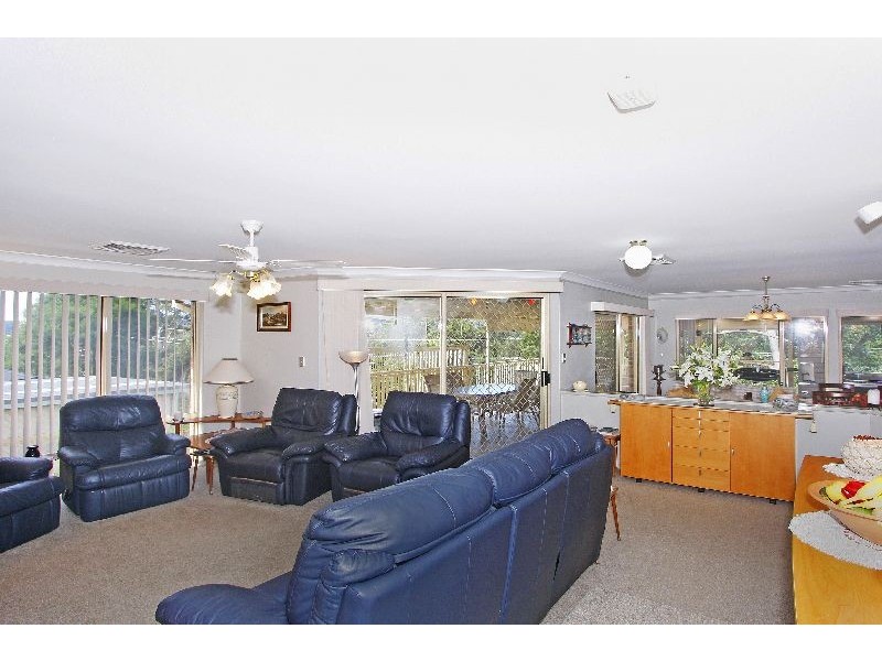 9 The Rise, Lisarow NSW 2250
