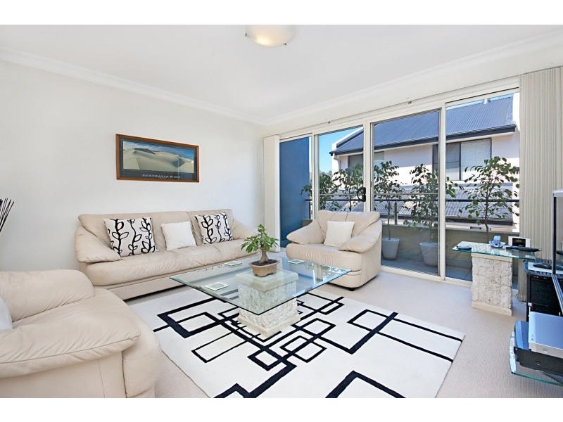 2/4 St George Street, Gosford NSW 2250