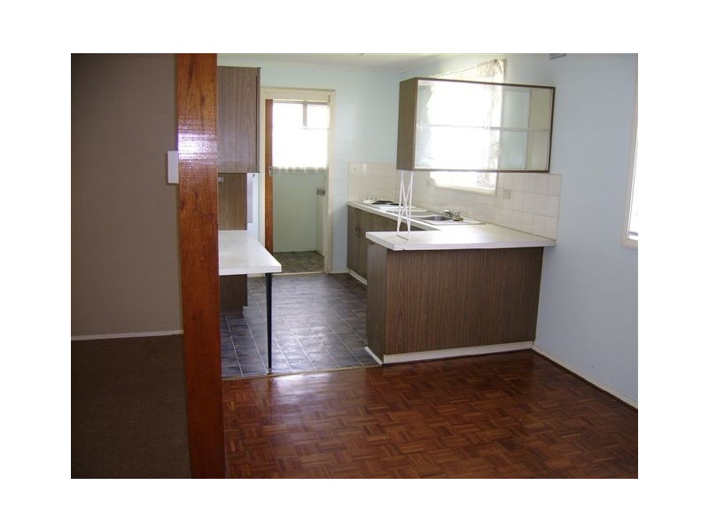 7 Bel-Hilton Parade, West Gosford NSW 2250