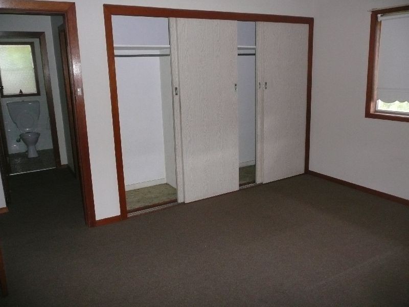40 Elizabeth Street, Wyoming NSW 2250