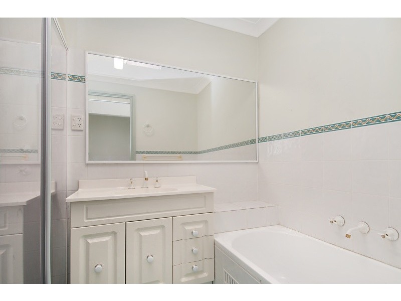 8/8 Beechwood Close, Ourimbah NSW 2258