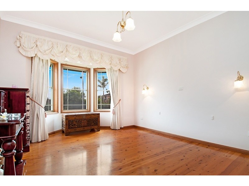 49 Thames Drive, Erina NSW 2250