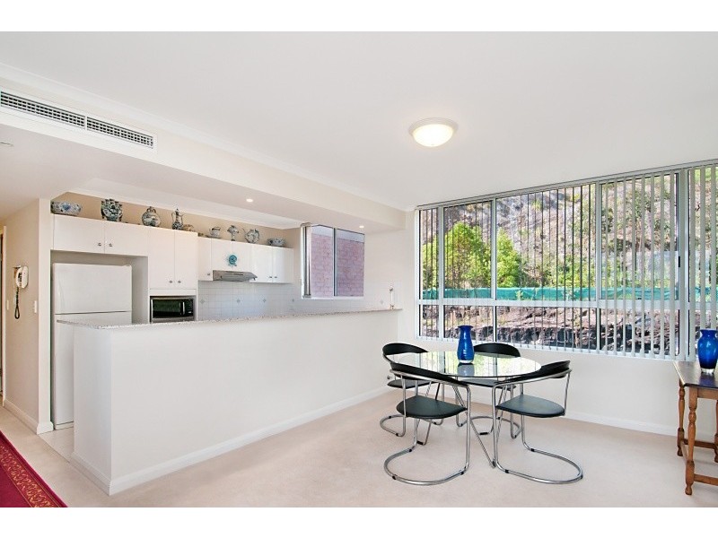 705/97-99 John Whiteway Drive, Gosford NSW 2250