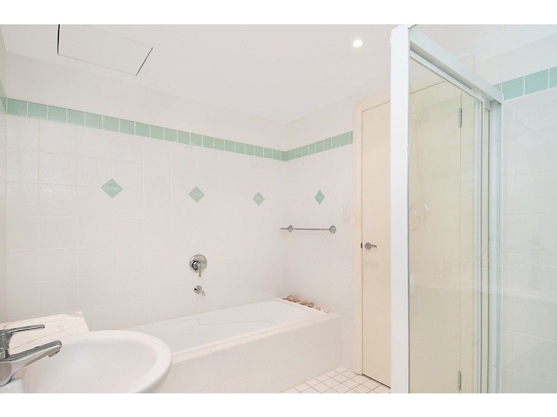 705/97-99 John Whiteway Drive, Gosford NSW 2250