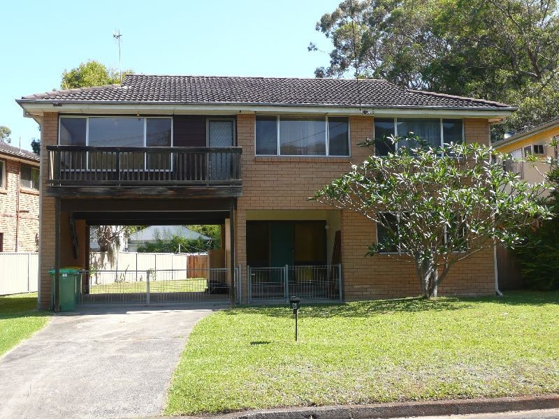 6 The Broadwaters, Tascott NSW 2250