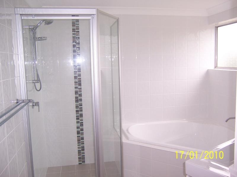 2/138 Albany Street, Point Frederick NSW 2250