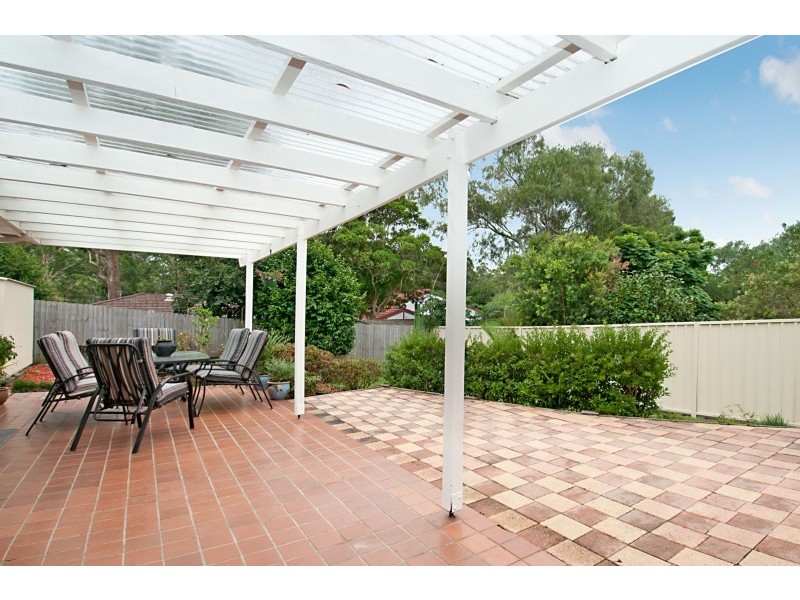 12 Greenlee Street, Green Point NSW 2251