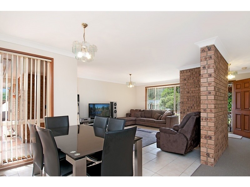 12 Greenlee Street, Green Point NSW 2251
