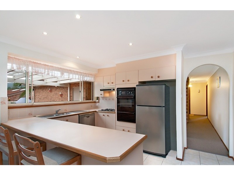 12 Greenlee Street, Green Point NSW 2251