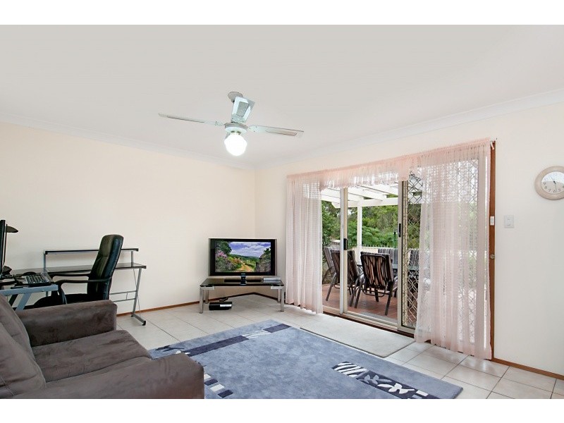 12 Greenlee Street, Green Point NSW 2251