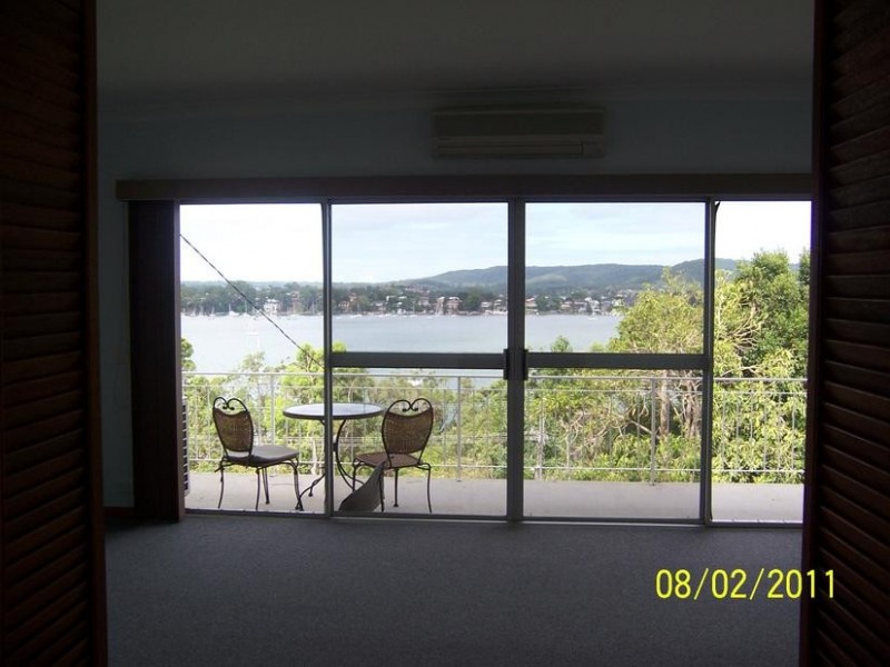 99a Brisbane Water Drive, Point Clare NSW 2250