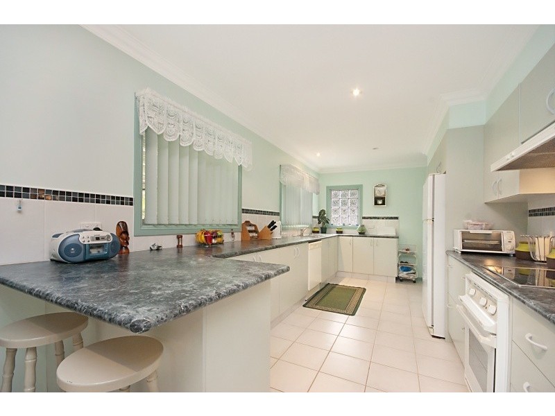 5 Parkhill Road, Wyoming NSW 2250